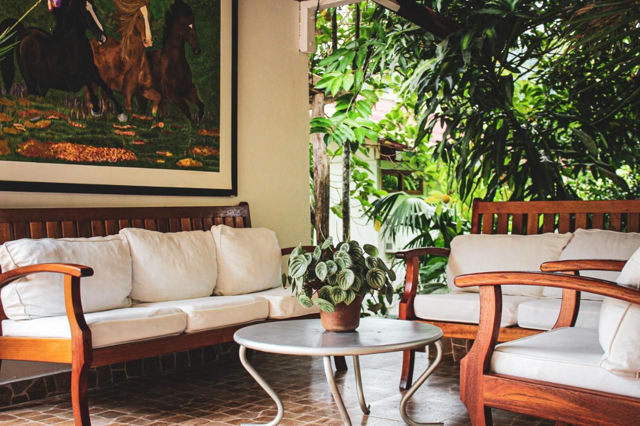 Albergue Turistico Gstir Pozuzo Ngoại thất bức ảnh